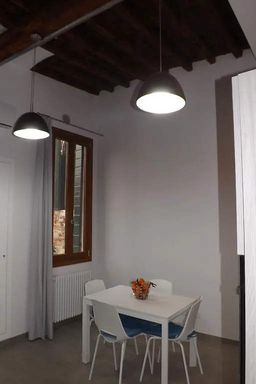 Venice House 0*,  Włochy
